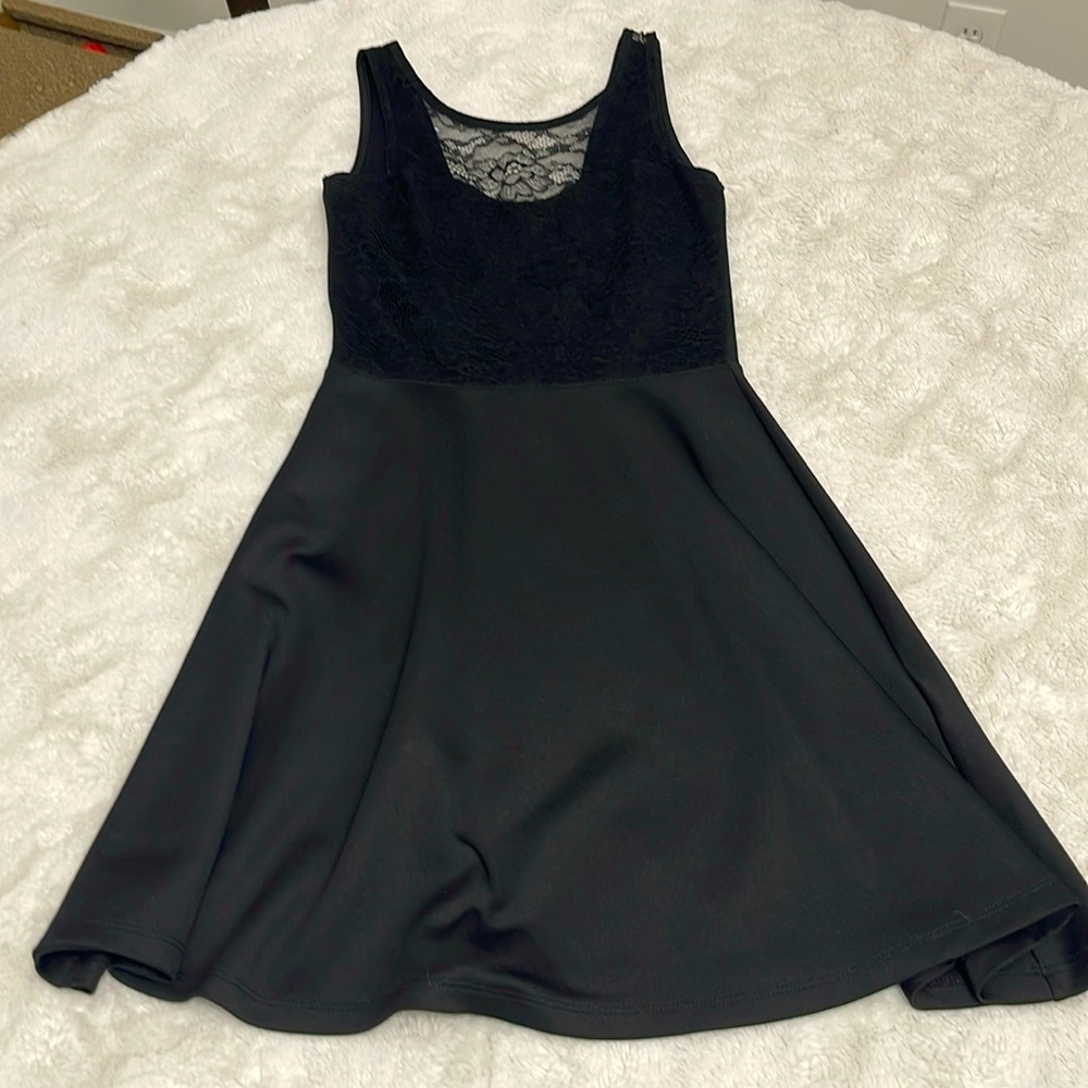 Free💜 H&M divided size 2 black dress - Picture 3 of 6